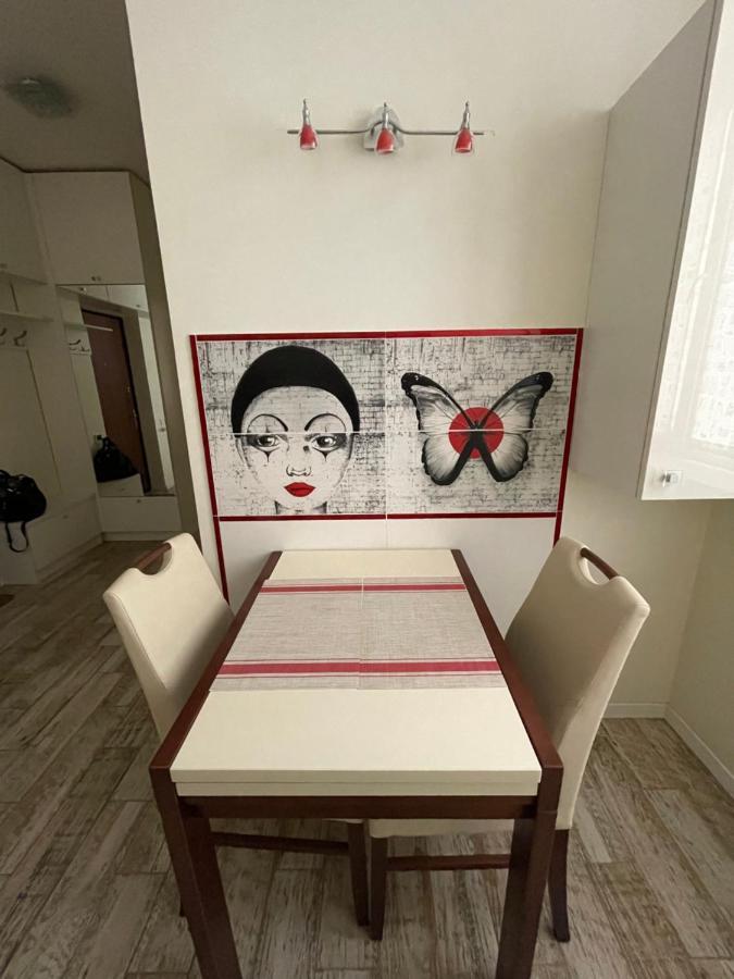 Apartment On Levanevskogo オデッサ エクステリア 写真